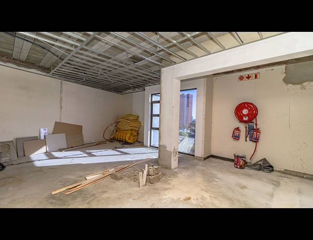 2,400M² BUSINESS CENTRE FOR SALE IN MILNERTON CENTRAL